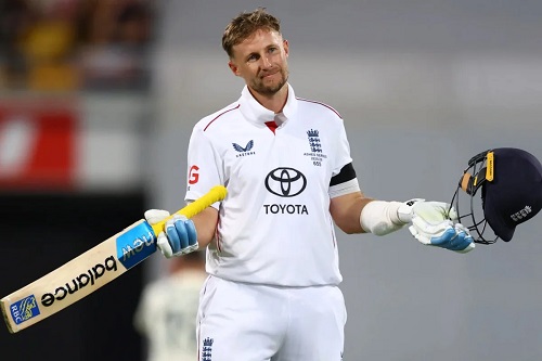 অস্ট্রেলিয়ায় ১২ বছর পর সেঞ্চুরি করে দাপট দেখালেন জো রুট