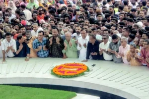 জিয়া উদ্যানে নেতাকর্মীদের ঢল