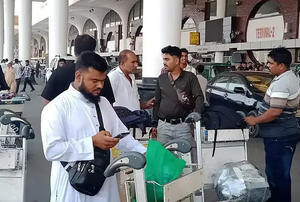 saudi-arabia-airport-closed-flights-cancelled-3-loksamaj